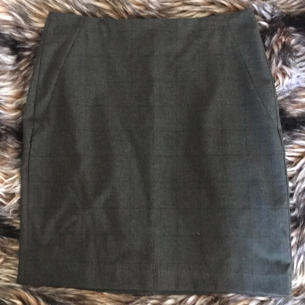 🆕 Banana Republic Pencil Skirt